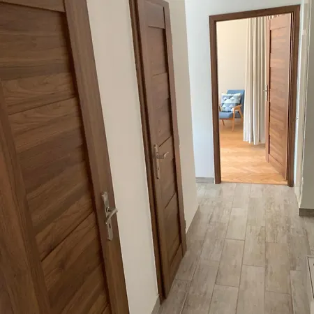 Your 5 With Parking Apartament