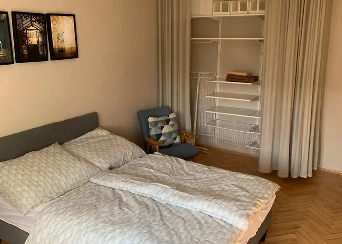 Your 5 With Parking Apartament Koszyce